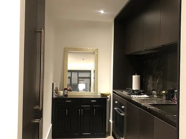 429 Kent Avenue image 7 of 15