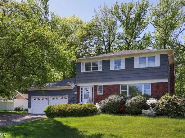 21 Saint Germain Dr, Clark Twp., NJ 07066