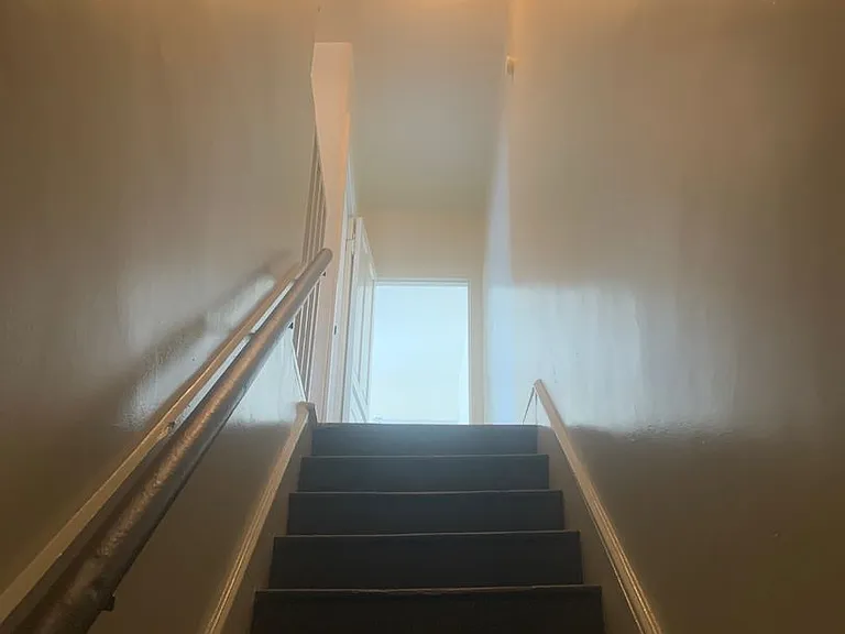 335 E Philadelphia St #2 — Photo 2