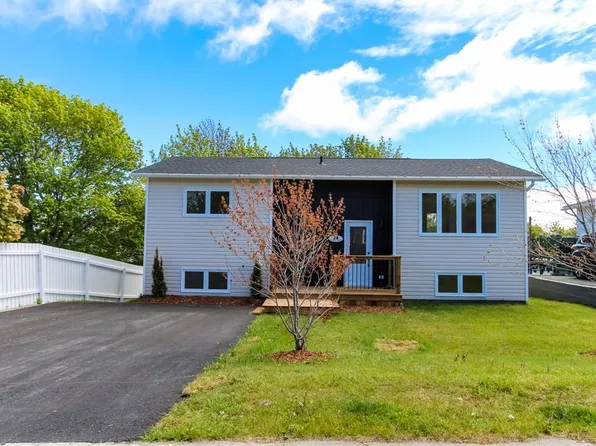 24 Jeffers Drive, Mount Pearl, NL A1N2V8