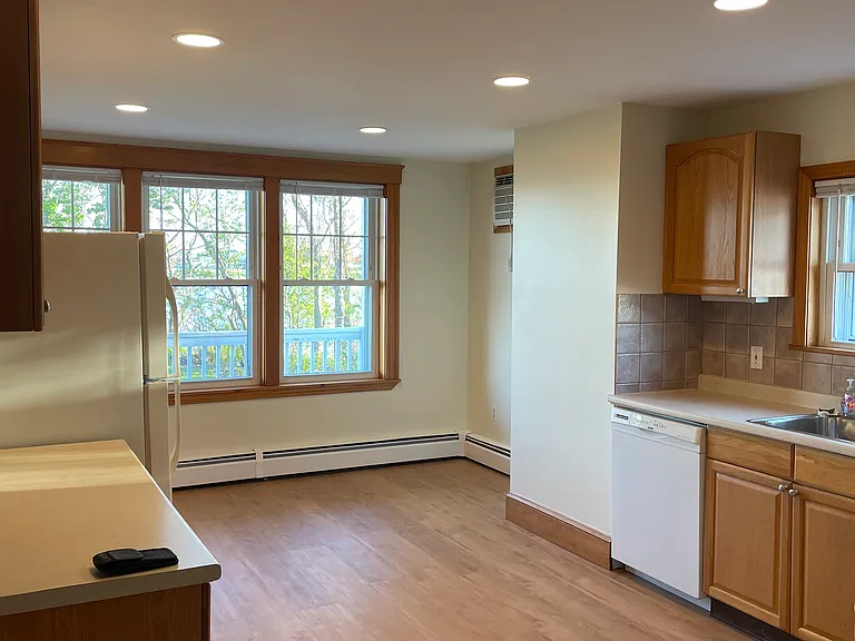 109 Coleridge St #1 — Photo 17