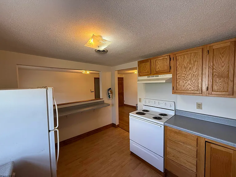874 Fairmont Rd — Photo 8