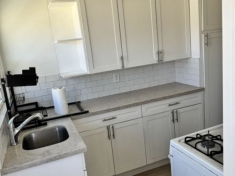 3877 Chamoune Ave — Photo 30