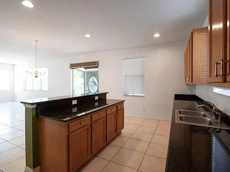 1412 Blackwater Pond Dr — Photo 10