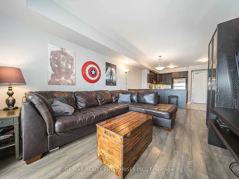 1045 Nadalin Hts #302 — Photo 7