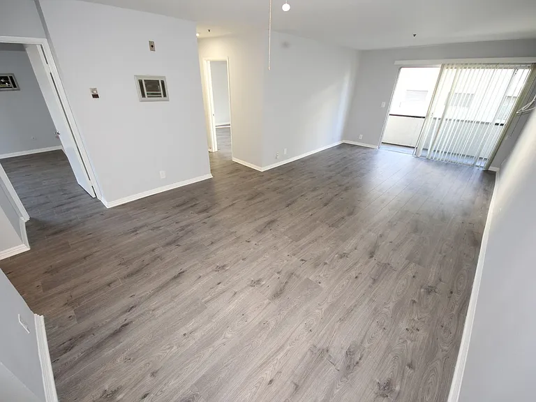 10615 Rose Ave — Photo 30