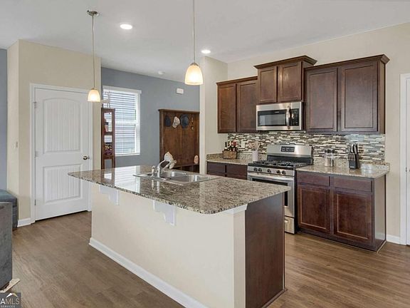 5th image of 131 Centennial Ridge Dr