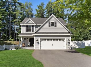 10 Adelaide St, Hudson, NH 03051