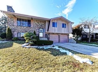 176 Braintree Dr, Bloomingdale, IL 60108