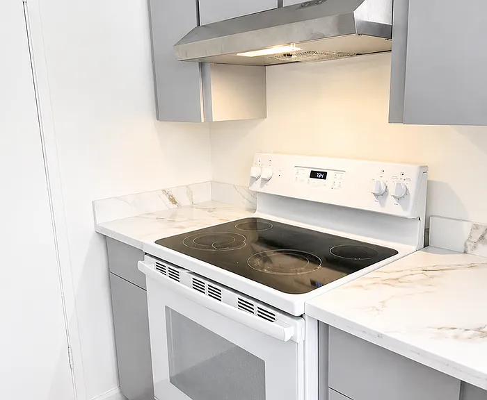 421 West St #8 — Photo 4