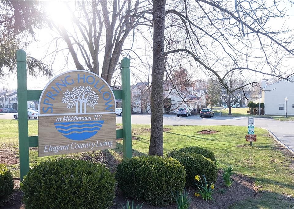 1st image of 25 Woodlake Dr. #25