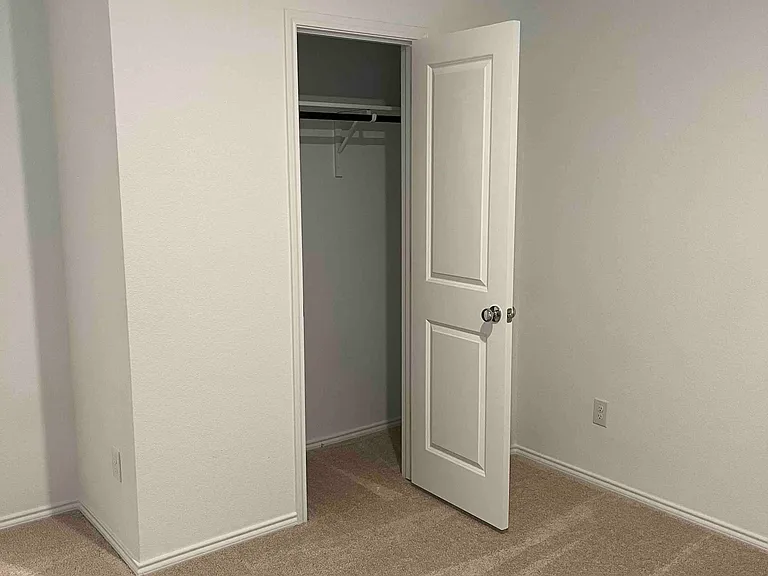 2828 Eppright Dr — Photo 4