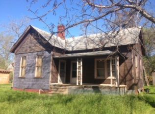 921 W Lacy St, Palestine, TX 75801