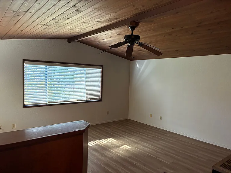 125 E Cedar St — Photo 3