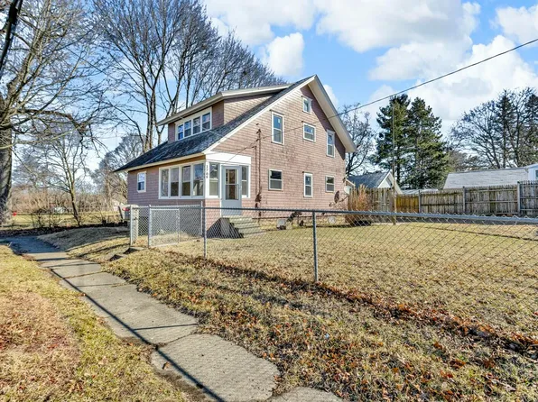 1709 S Jackson St, Jackson, MI 49203