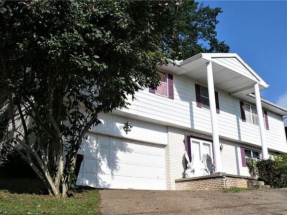 3rd image of 162 N Hills Dr