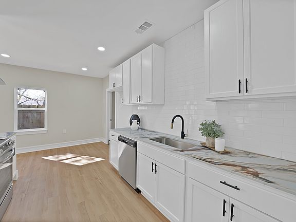 3rd image of 2803 Wilkinson Ave