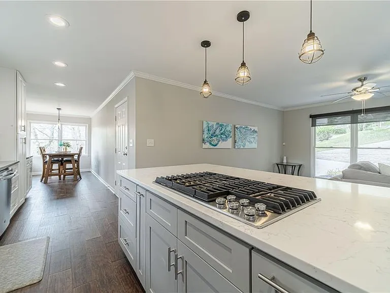 691 Harbor Cv — Photo 16