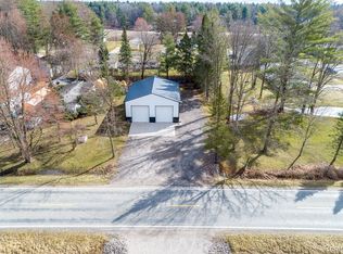 5582 N Lake Sanford Rd, Sanford, MI 48657