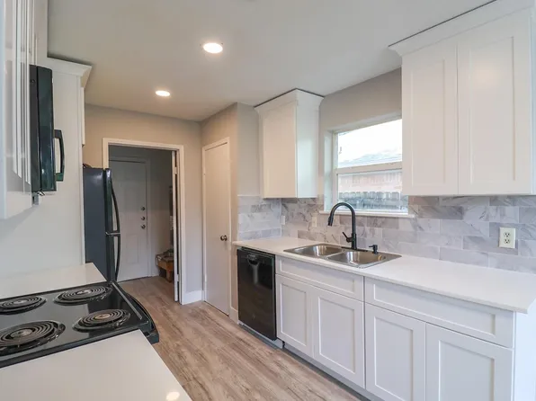 5027 Monteith Dr, Spring, TX 77373