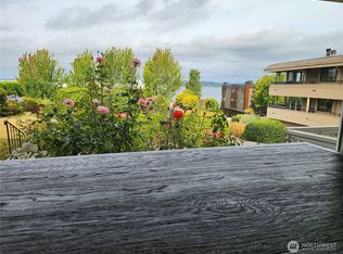 935 1st St S APT 4, Kirkland, WA