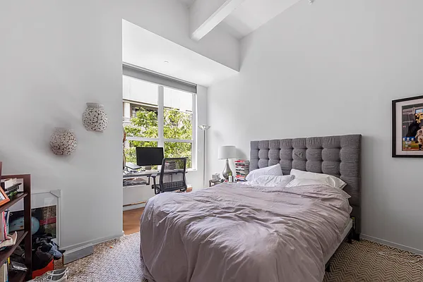 Rented by Douglas Elliman | media 16