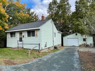 4 Bonaventure Dr, Halifax, NS B3M2P8
