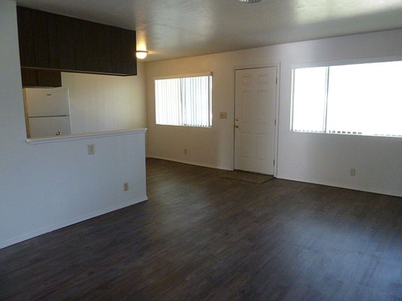 4th image of 2380 Wilson Ave