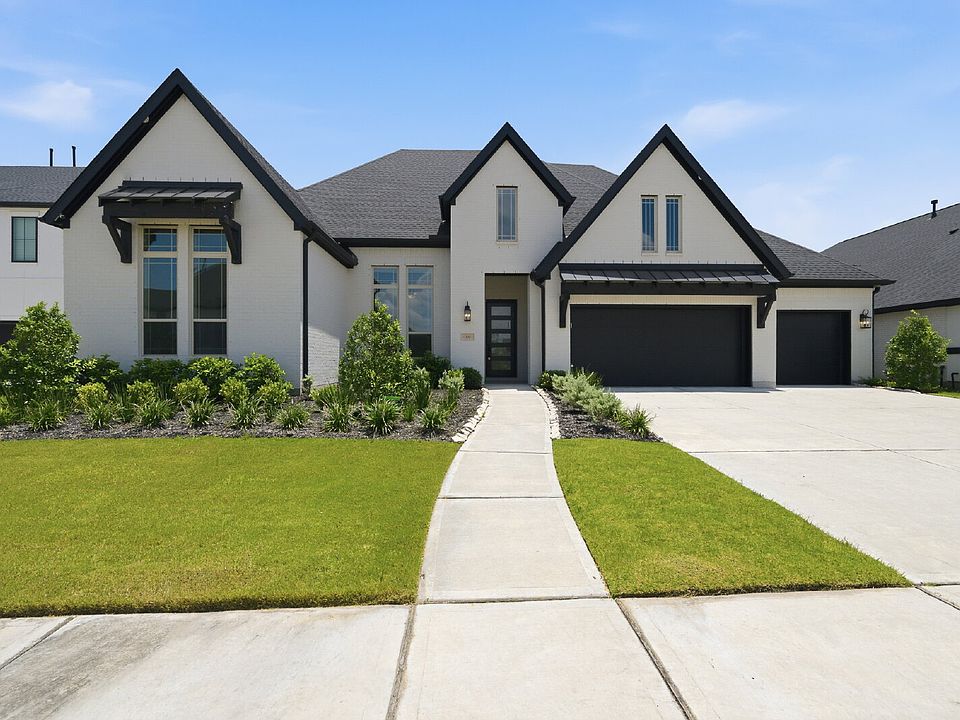 1st image of 2030 Highland Moss Rd