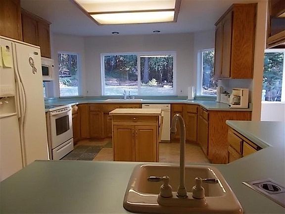 3rd image of 23250 Deer Ln