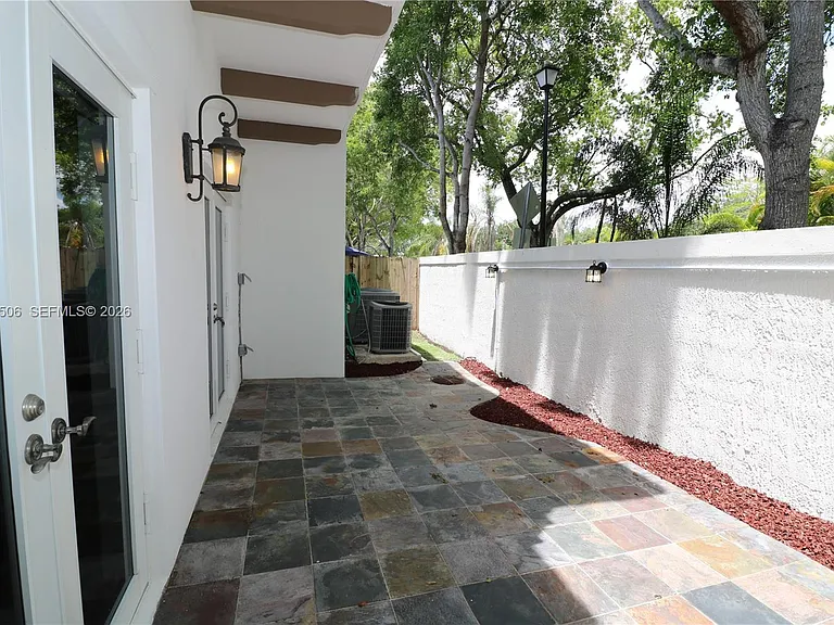 7961 SW 110th Ter — Photo 21