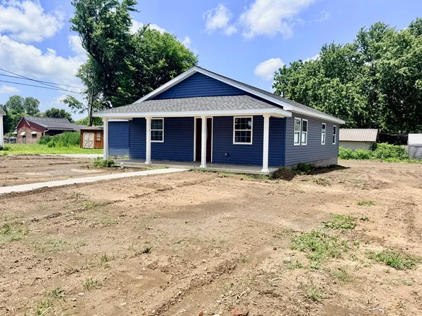 813 Pearl St, Metropolis, IL 62960