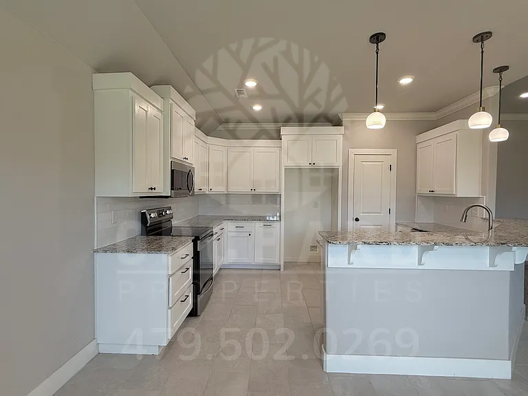 927 Fair Oaks St — Photo 8
