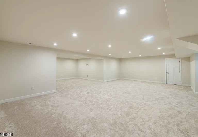 24 Willow Ln — Photo 18