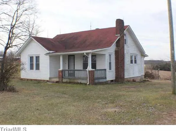 884 Prison Camp Rd, Dobson, NC 27017