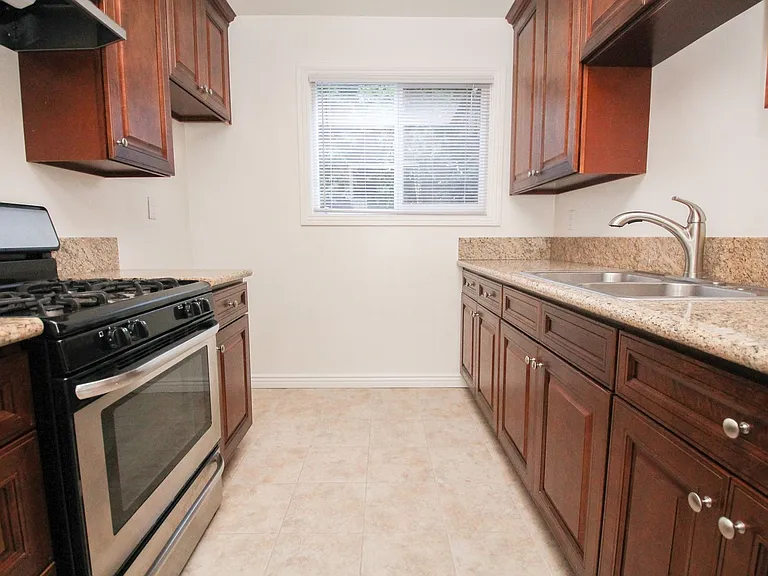 3375 Manning Ave — Photo 14