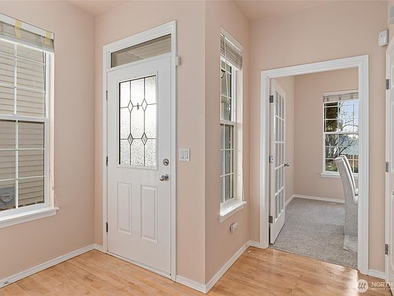 4th image of 5036 NE 4th PL