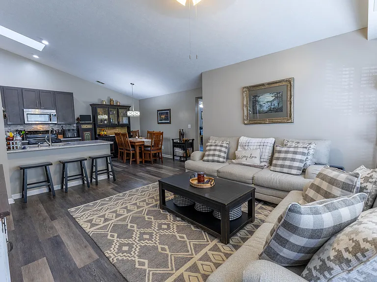 4216 Kensington Garden Ct — Photo 3