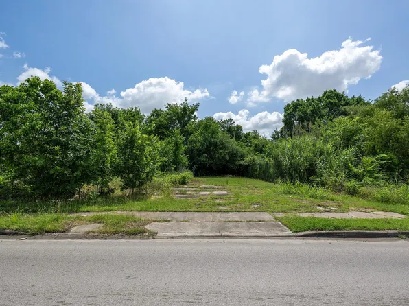 2418 Jensen Dr, Houston, TX 77026