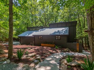 2008 Ridgewood Rd, Chapel Hill, NC 27516