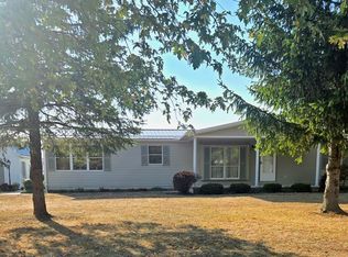 23585 Mouser Rd, New Holland, OH 43145