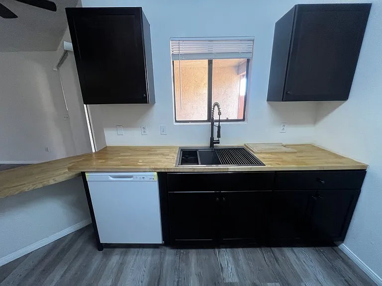 6326 Bagley Ave — Photo 12