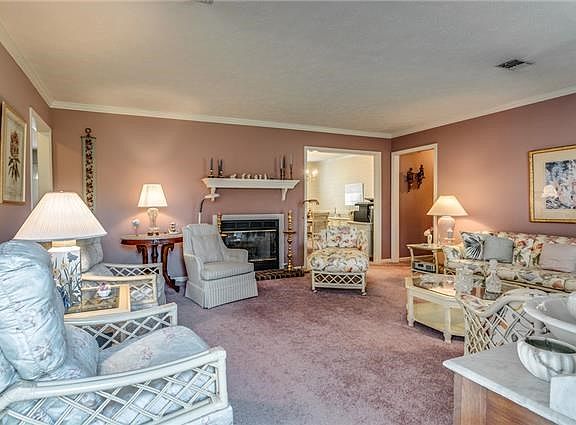 2nd image of 552 Highpoint Dr