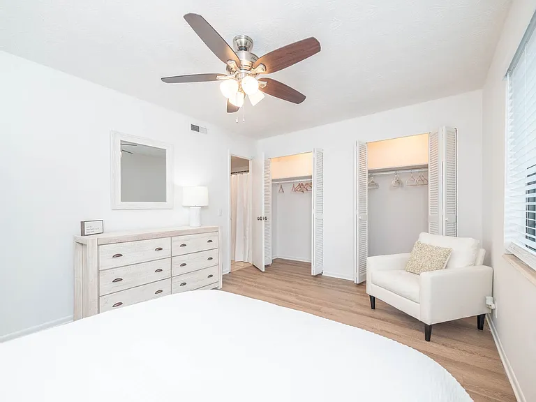 Camelot Apartments — Photo 18