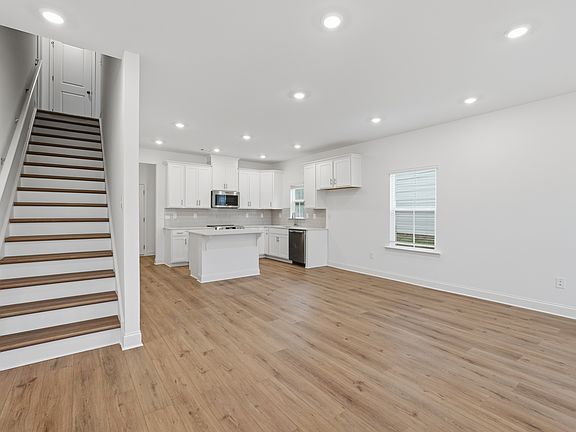 The Encore Colbert 16