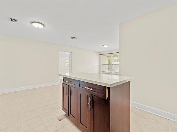 1524 NW 18th Ct