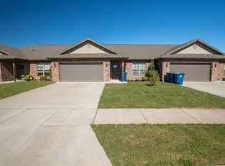 1801 Booker Cir, Pea Ridge, AR 72751