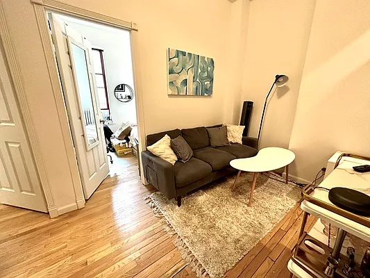 Rented by J PRESTON AND ASSOCIATES INC | media 10