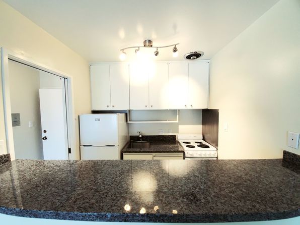 928 Peninsula Ave APT 306