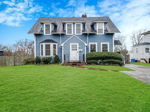 22 N Ocean Avenue, Islip, NY 11751